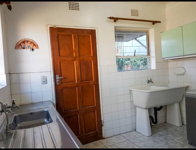 9 BEDROOM HOUSE FOR SALE IN VANDERBIJLPARK CE 5